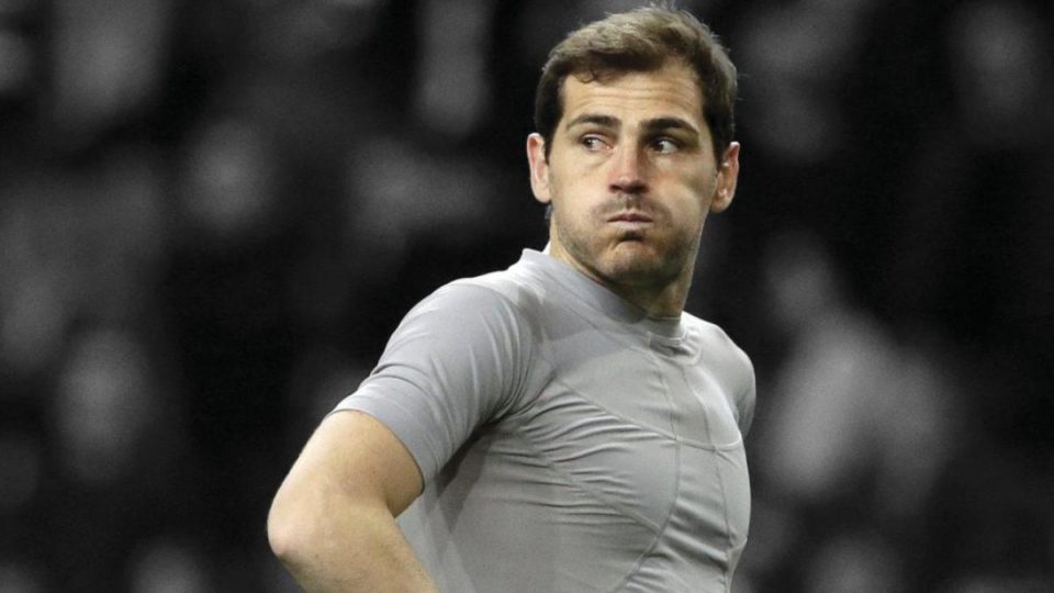 Iker Casillas confiesa en Twitter que es "gay"; minutos más tarde revela otra sorprendente noticia