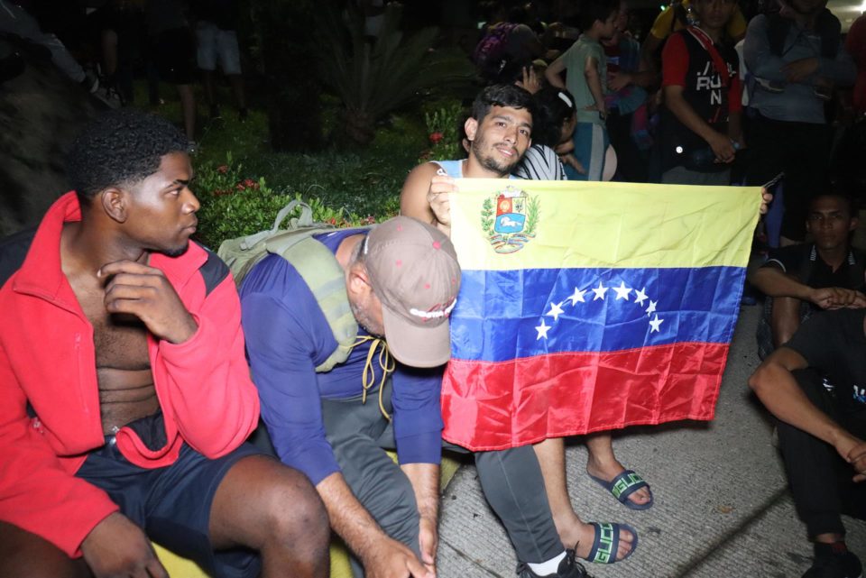 AMLO ve "bien" que Estados Unidos otorgue visas a venezolanos