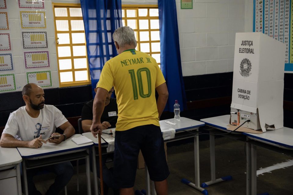 Arranca la segunda vuelta en Brasil para elegir presidente
