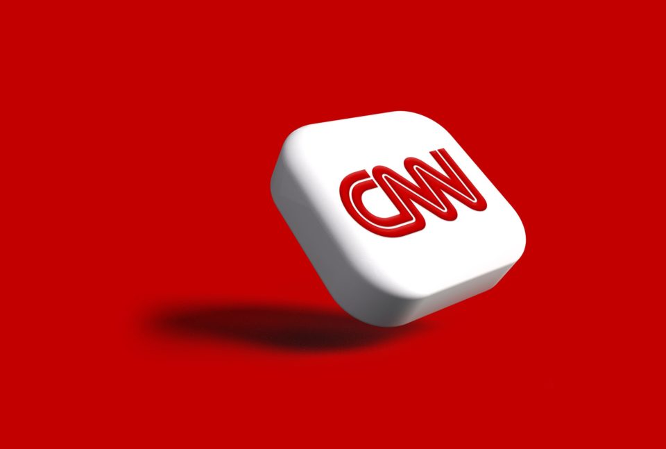 CNN se disculpa por grabar dentro de la guardería de la matanza en Tailandia