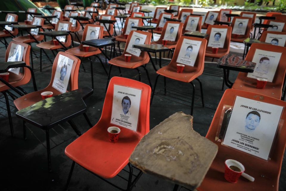 Detienen a exsecretario de Seguridad de Guerrero por caso Ayotzinapa