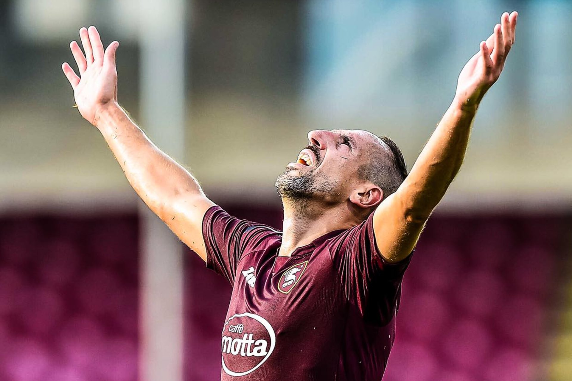 FRANCK RIBERY       Bavière Munich    signée à la main     carte rare