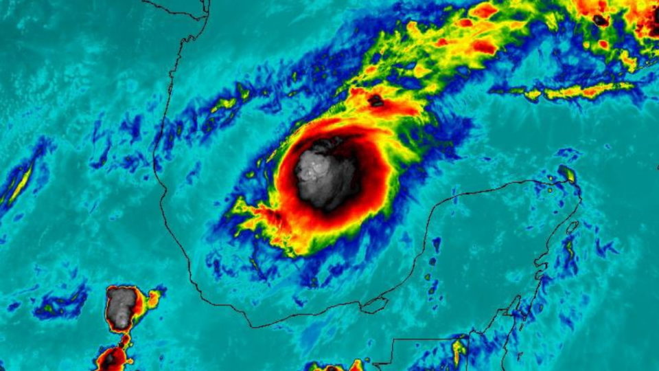 Karl provocará temporal de lluvias en el litoral del Golfo de México y el sureste del país