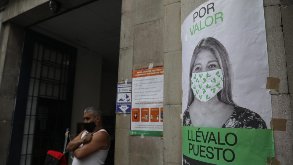 México modifica pautas para uso de cubrebocas en espacios cerrados