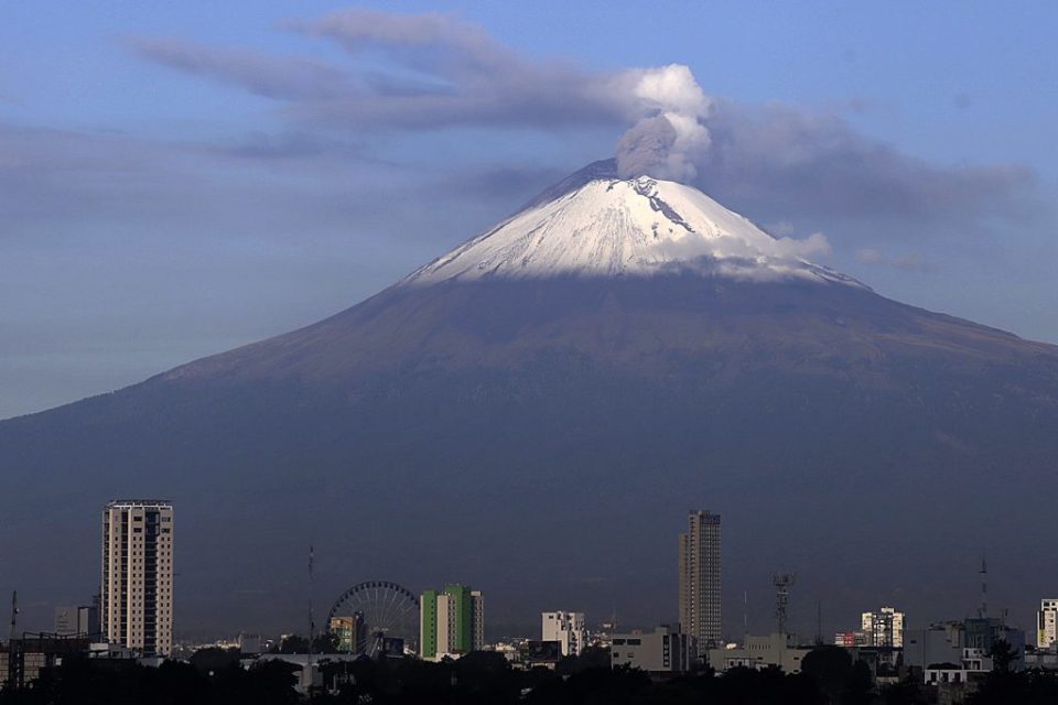 Pide Cenapred atender un domo en volcán Popocatépetl