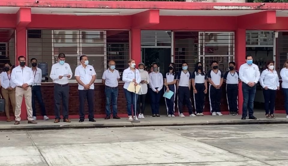 Se registra nueva presunta intoxicación de estudiantes, ahora en Veracruz
