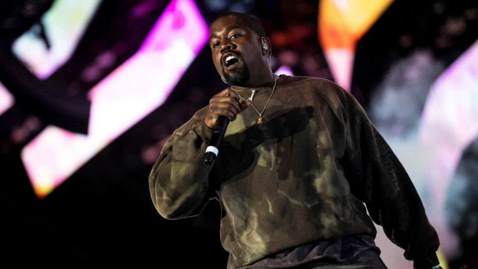 Twitter bloquea la cuenta de Kanye West por publicación "antisemita"