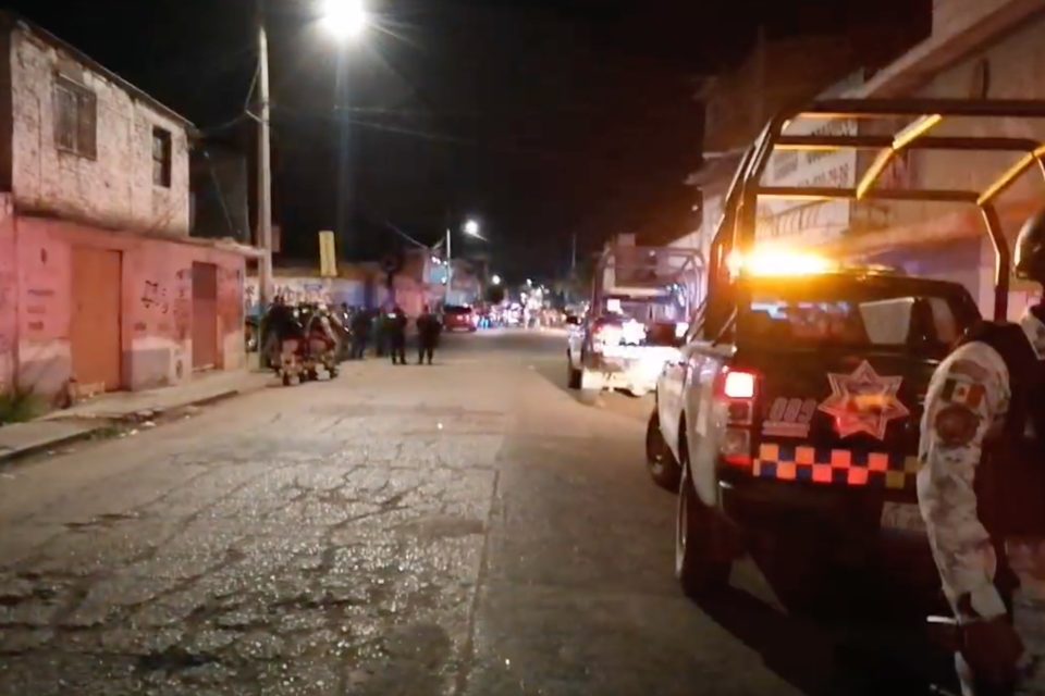 comando asesina a once personas en bar de Irapuato, Guanajuato