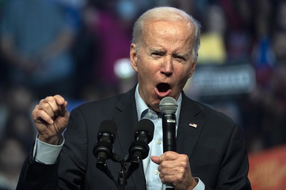 Biden reitera que 'la democracia está en riesgo'