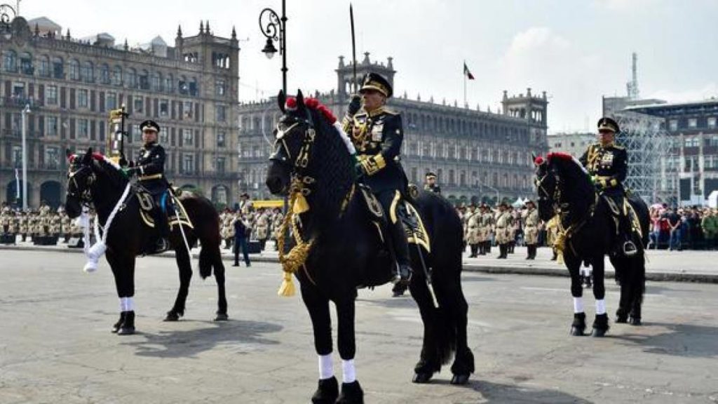 Desfile cívico militar del 20 de noviembre Checa aquí todo lo que