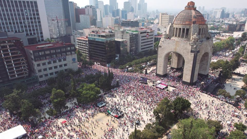 Miles marchan para exigir que no se toque al órgano electoral
