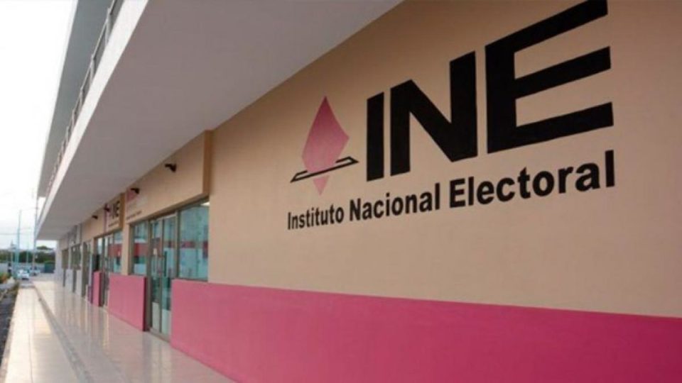PRD reitera que defenderá al INE ante el autoritarismo; van contra Reforma Electoral