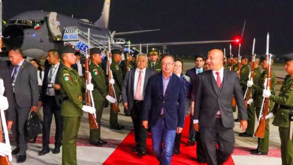 Presidente de Colombia, Gustavo Petro llega a México para reunión con AMLO