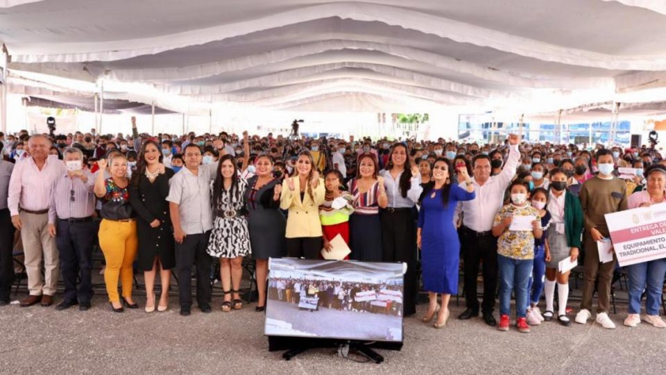 Resultado de la transparencia y austeridad, Evelyn Salgado amplia cobertura de programas sociales en Guerrero