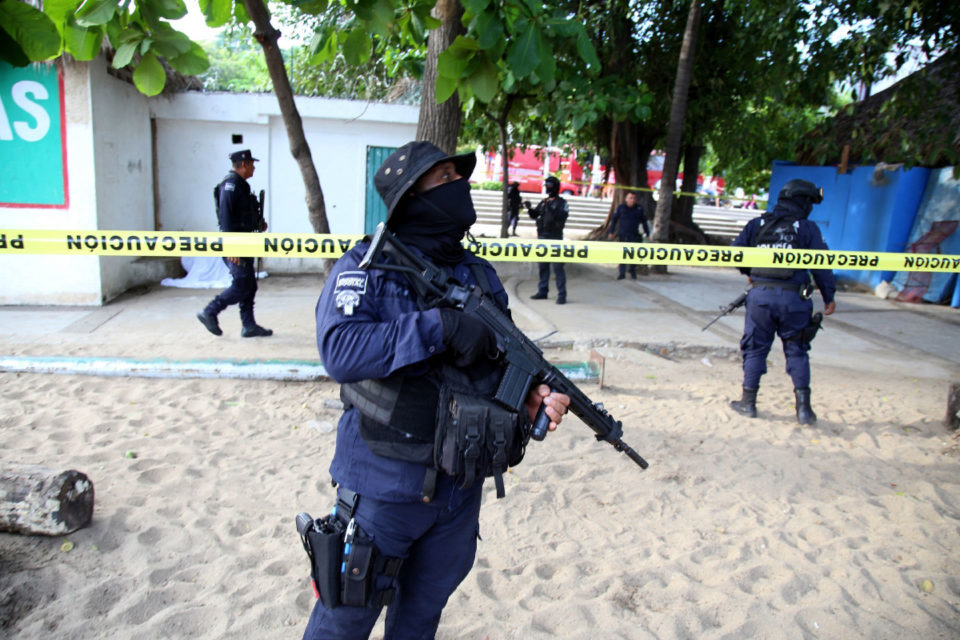 Ataque en playa Papagayo deja un muerto y un herido en Acapulco