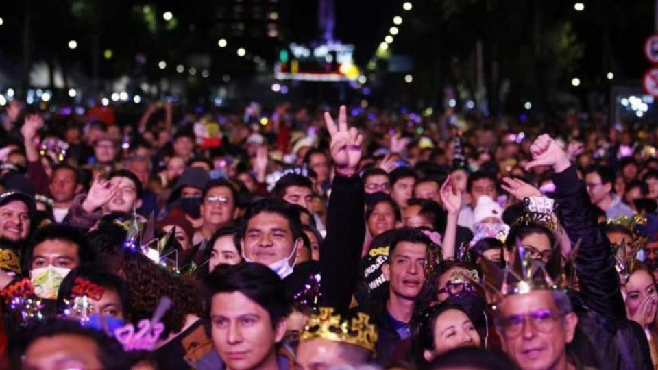 Concierto de Los Ángeles Azules: Así reciben miles el 2023 en la CDMX (VIDEO)