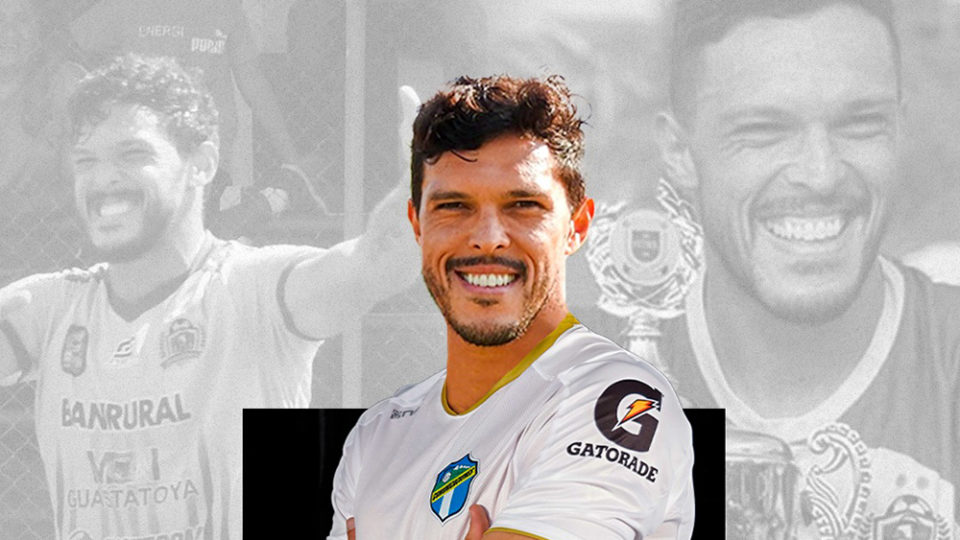 El goleador mexicano Landín se despide del Comunicaciones