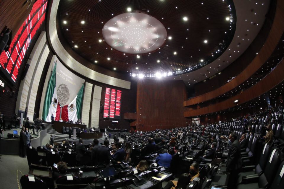 López Obrador enviará este martes al Congreso su plan B de Reforma Electoral