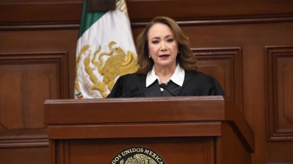 Ministra Yasmín Esquivel niega supuesto plagio de tesis de licenciatura; denuncia posible copia de proyecto