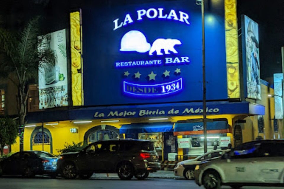 Abre FGJ CDMX investigación por homicidio en restaurante La Polar