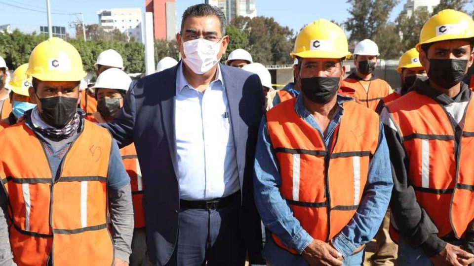 Inicia Céspedes Peregrina construcción de unidades de oncología y cardiología en Hospital del Niño Poblano