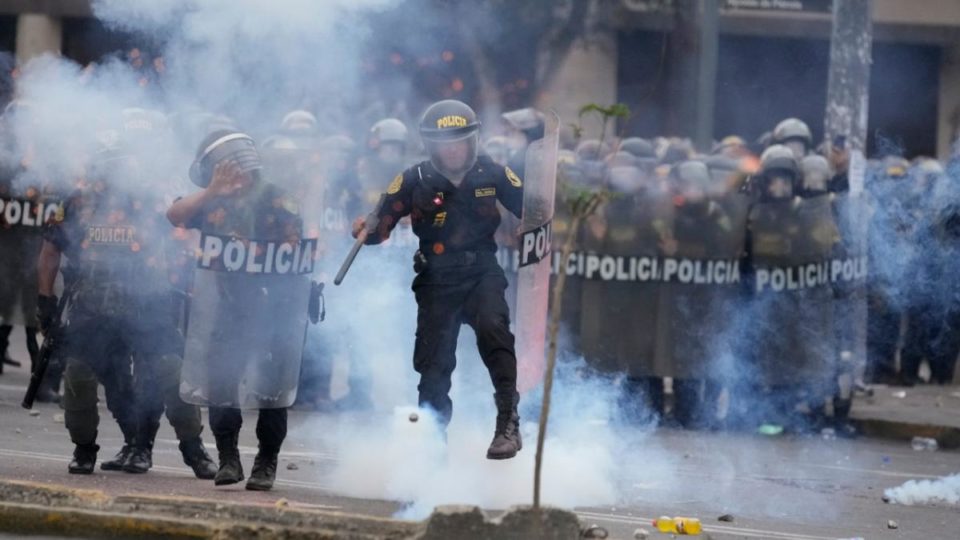 Muere otro manifestante en Perú; suman 58 los fallecidos