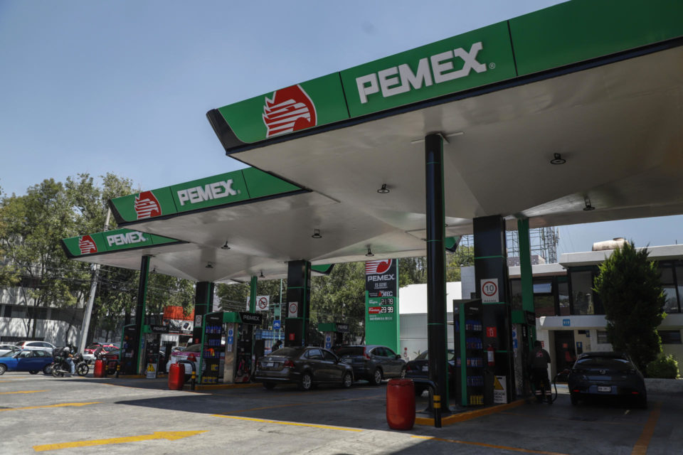 Pemex lanza emisión de bonos para refinanciar deuda