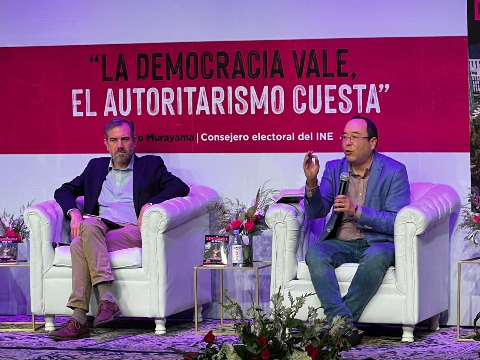 'Plan B' de reforma electoral pretende "destazar" al INE, advierte Lorenzo Córdova