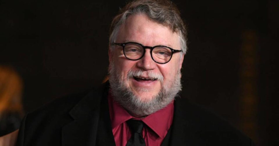 Científico nombra a luciérnaga en honor a Guillermo del Toro