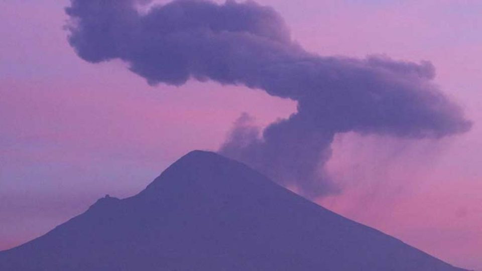 Prevén caída de ceniza en alcaldías de la CDMX por actividad del Popocatépetl