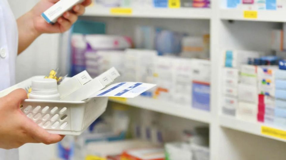 Ven mejora en compras sin UNOPS, pero estiman cubrir 75% en medicinas