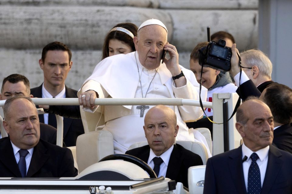 El papa pide respetar los lugares de culto de cualquier confesión en Ucrania