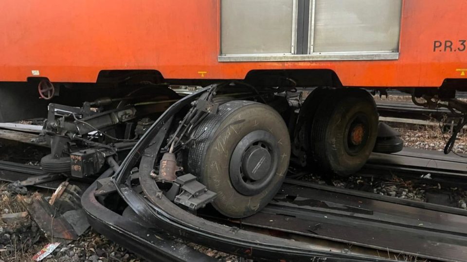 Metro CDMX. Reportan descarrilamiento de tren en Indios Verdes