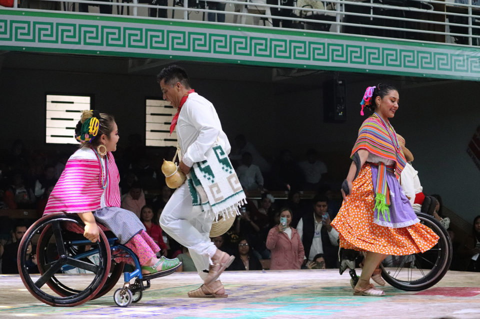 El huapango, un baile típico mexicano inspirado en el flamenco