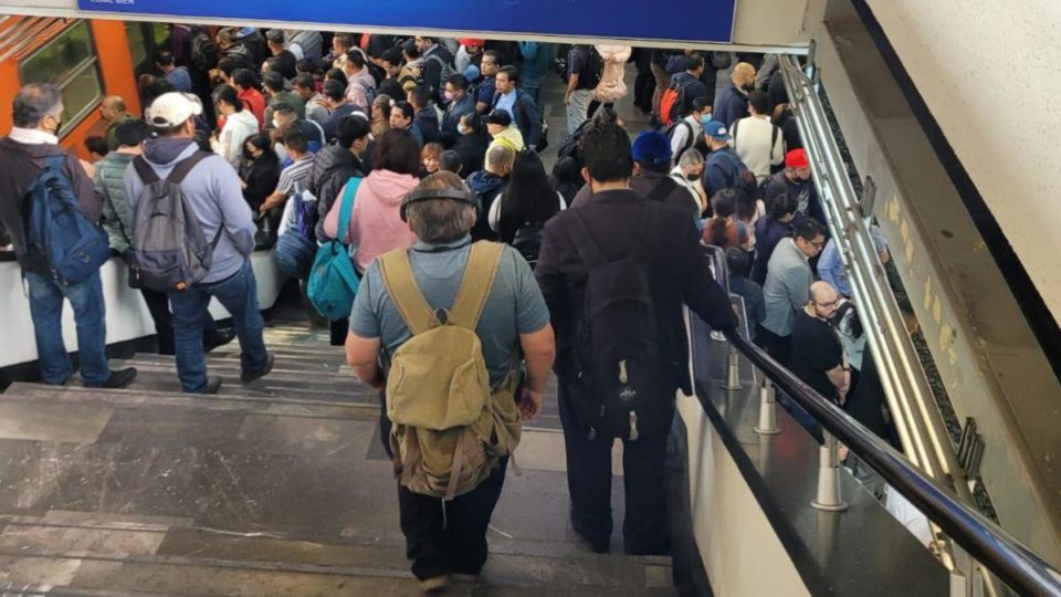 Metro CDMX. Inicia semana con retrasos en Líneas 7, 8 y A