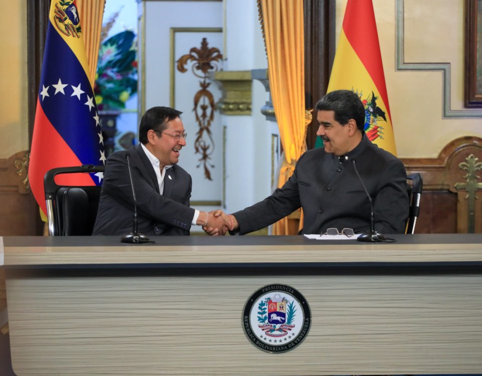 Venezuela y Bolivia sellan nueva etapa de relaciones con firma de 13 acuerdos