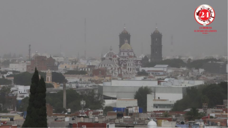 Amanece Puebla tapizada de ceniza.