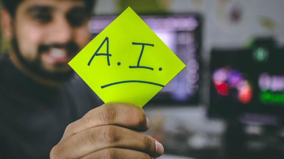 Escritores consideran que la IA no será capaz de suplantar la creatividad humana