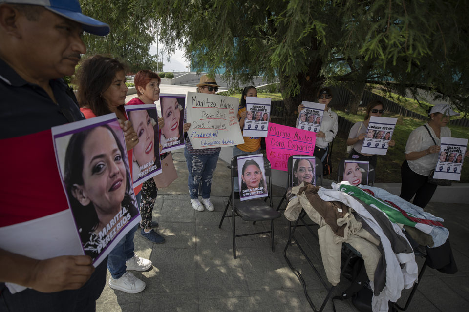 Familiares de desaparecidas protestan en Nuevo León para exigir resultados