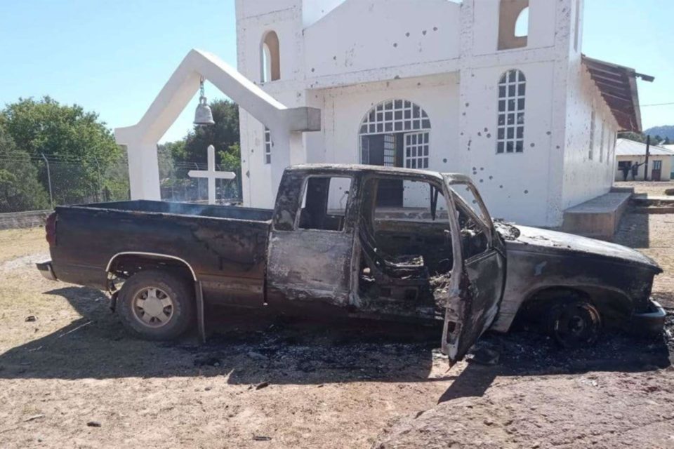 Iglesia pide "respuesta eficaz" de las autoridades por ataque a capilla en Guachochi