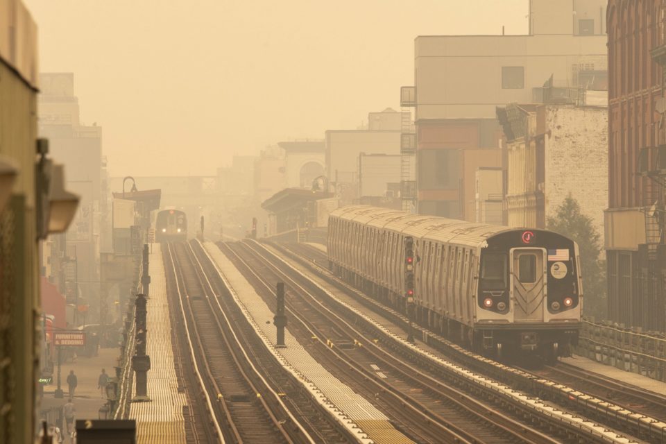 Incendios en Canadá generan alerta por la calidad de aire en Estados Unidos